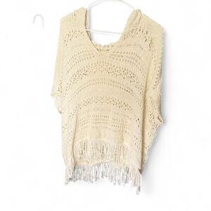American Eagle Cream Crochet Fringe Poncho Top Boho Festival Sweater Medium.